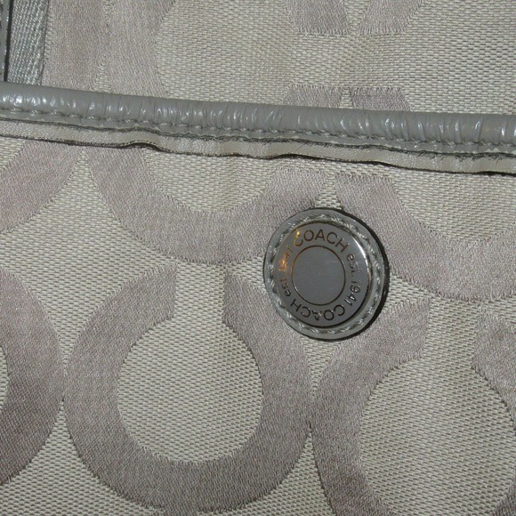 Coach Beige Op Art Signature Diaper Baby Tote Bag 16981 - Picture 3 of 11